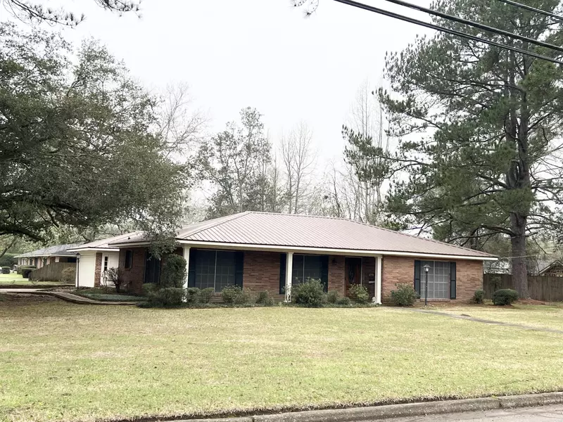 1200 Church St., Columbia, MS 39429