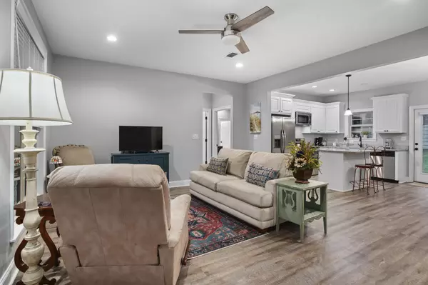 Petal, MS 39465,14 Charleston PT