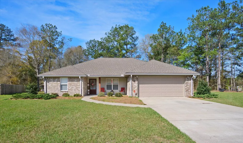 155 Meadowood St., Petal, MS 39465