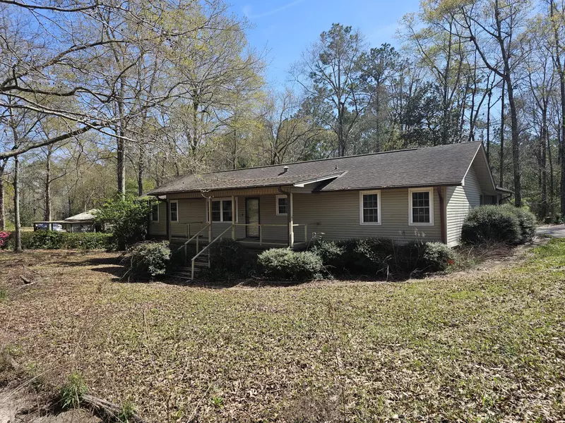 1434 W College Ave., Wiggins, MS 39577