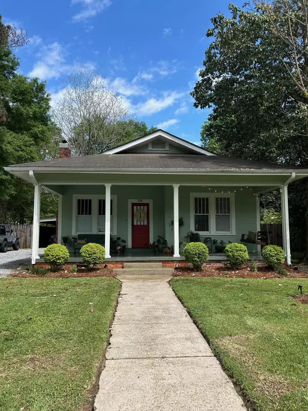 306 S 17th, Hattiesburg, MS 39401