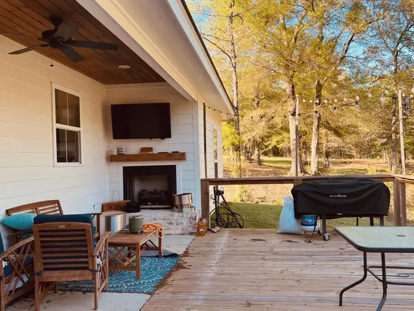 Picayune, MS 39426,22 Forrest View Ave.