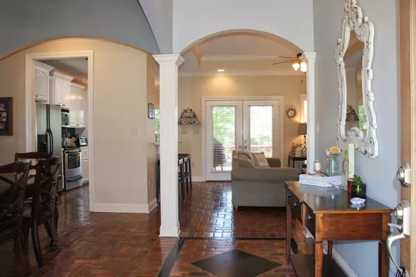 Petal, MS 39465,119 Archel St.