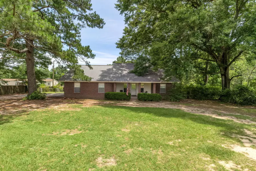 1725 Highway 588, Ellisville, MS 39437