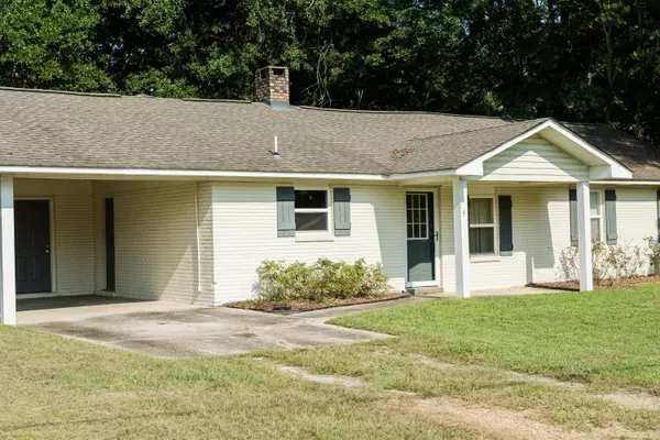 5 1st East St, Sumrall, MS 39482