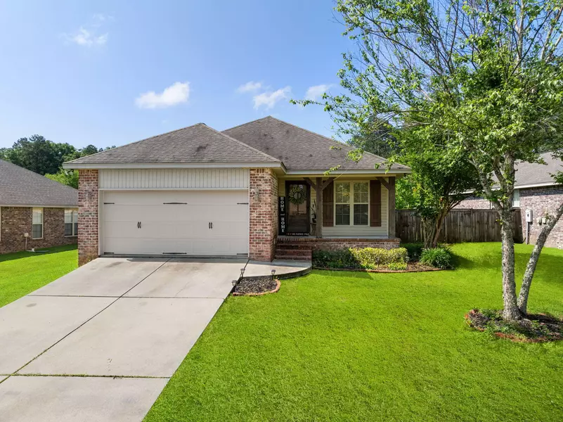52 Hawthorne Dr., Hattiesburg, MS 39402