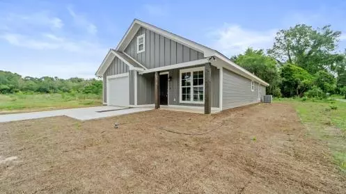 Petal, MS 39465,395 N George