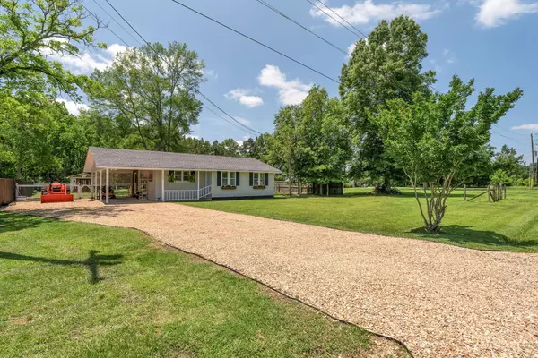 Petal, MS 39465,515 & 517 Batson Rd.