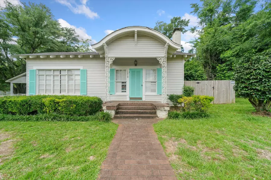 1319 Third St., Prentiss, MS 39474