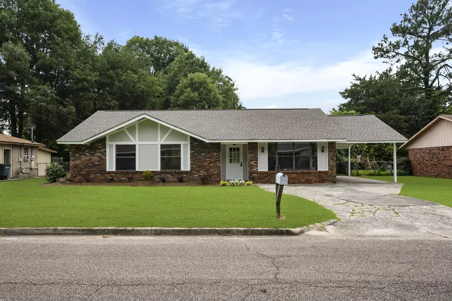 1014 Pinehurst Dr., Columbia, MS 39429