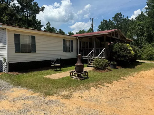 77 Tim Holifield Rd., Laurel, MS 39443