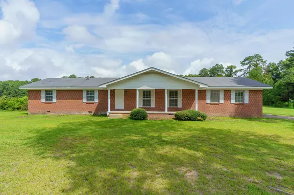 319 Sunrise Rd., Petal, MS 39465