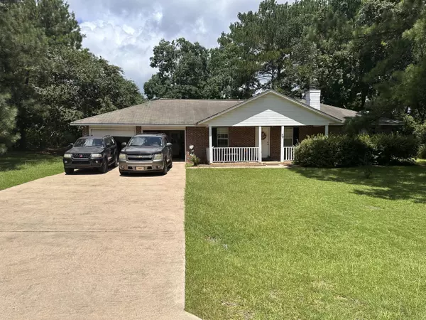 39 E Adam Dr., Sumrall, MS 39482