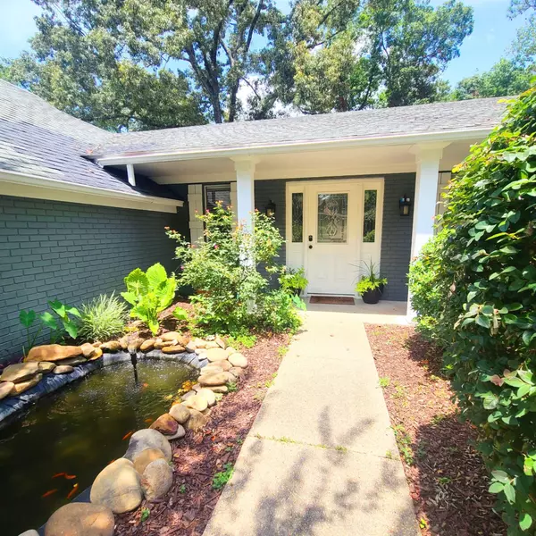 Hattiesburg, MS 39402,38 Leaf Ln.