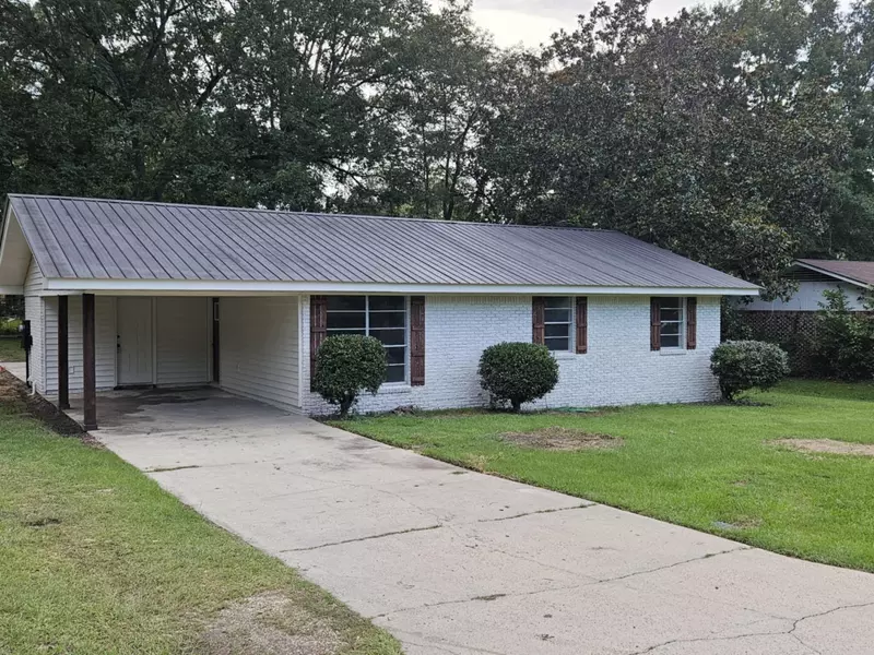 1203 Dawn Dr., Ellisville, MS 39437