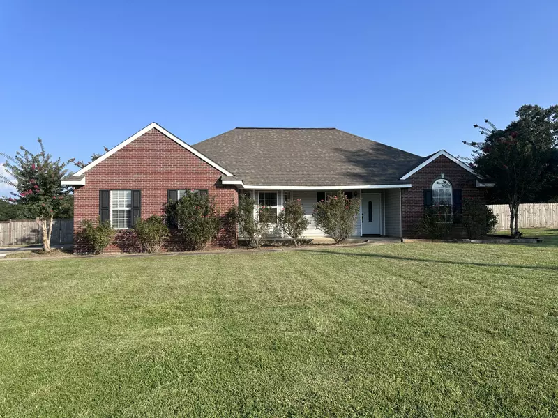 8 Grandview Dr., Sumrall, MS 39482