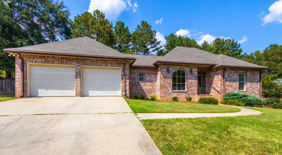 26 Pine Meadow LOOP, Hattiesburg, MS 39402