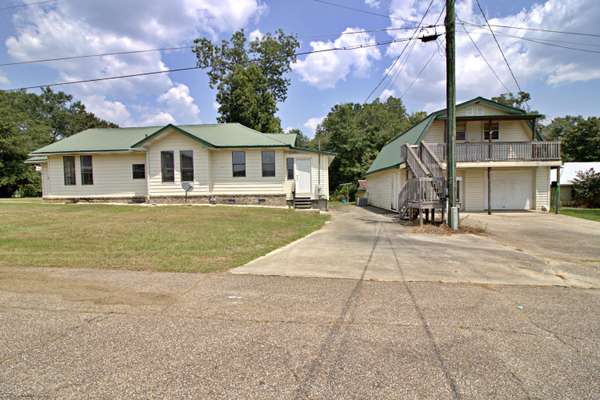 207 S 2nd St., Lumberton, MS 39455