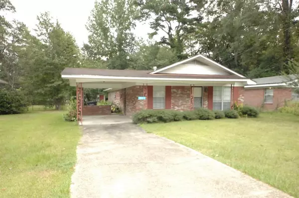 916 Branton Ave., Columbia, MS 39429