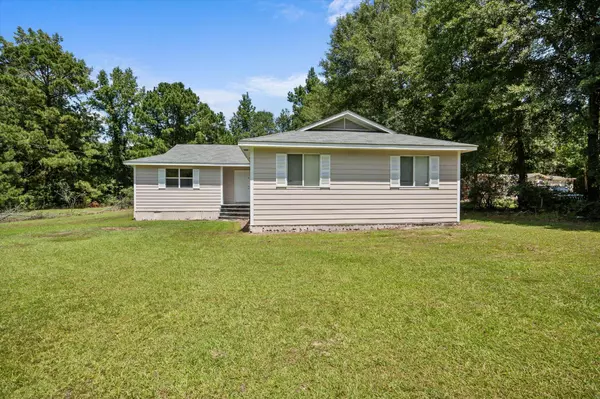 193 N Eastabuchie Rd., Moselle, MS 39459