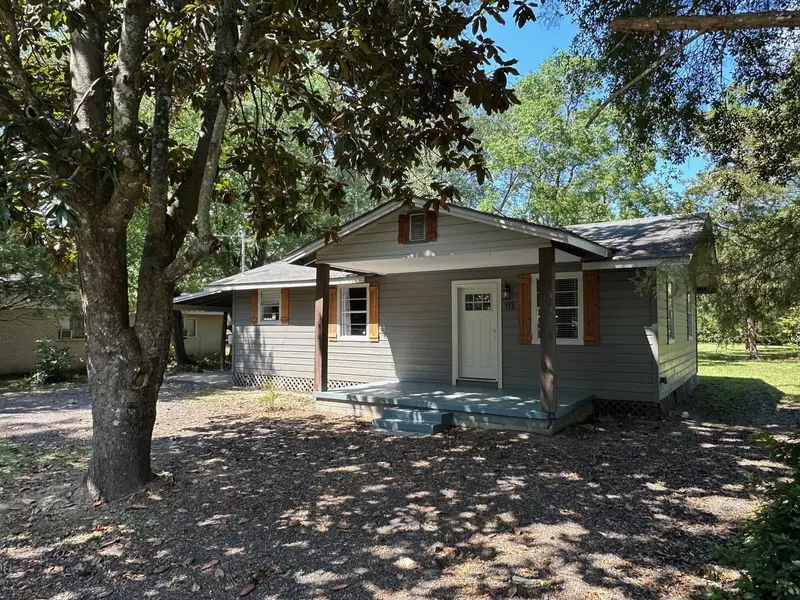 113 Cedar St., Petal, MS 39465