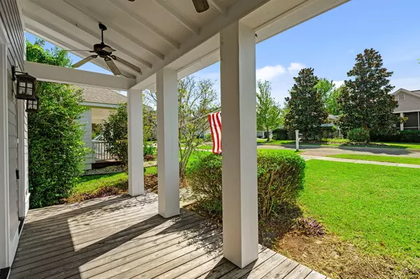 Hattiesburg, MS 39402,12 May Apple Ave.