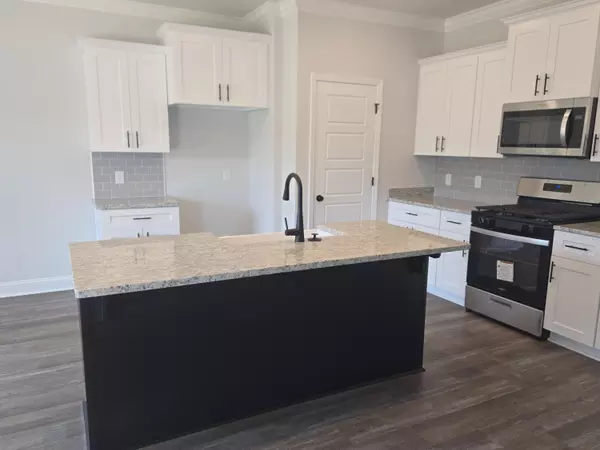 Petal, MS 39465,86 Castlewoods WAY