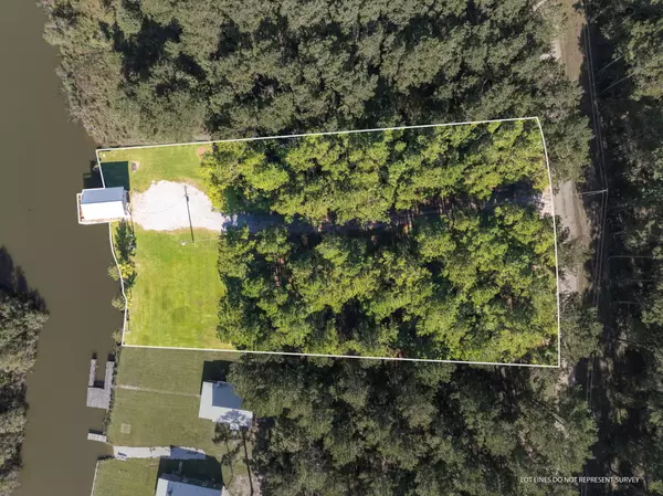 Pachuta, MS 39347,1214 Lake Eddins 1638