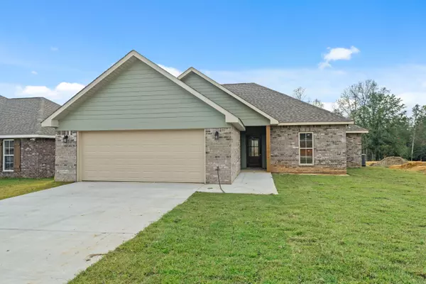 82 E Bartlet Way, Hattiesburg, MS 39402