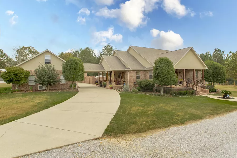 22 Blueberry Ln., Ellisville, MS 39437