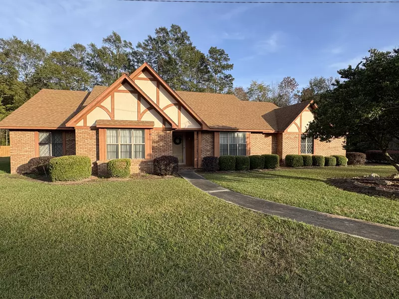 12 Brookwood Drive Dr., Laurel, MS 39443