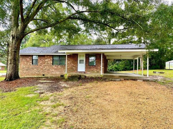 107 Lake Place Circle, Lumberton, MS 39455