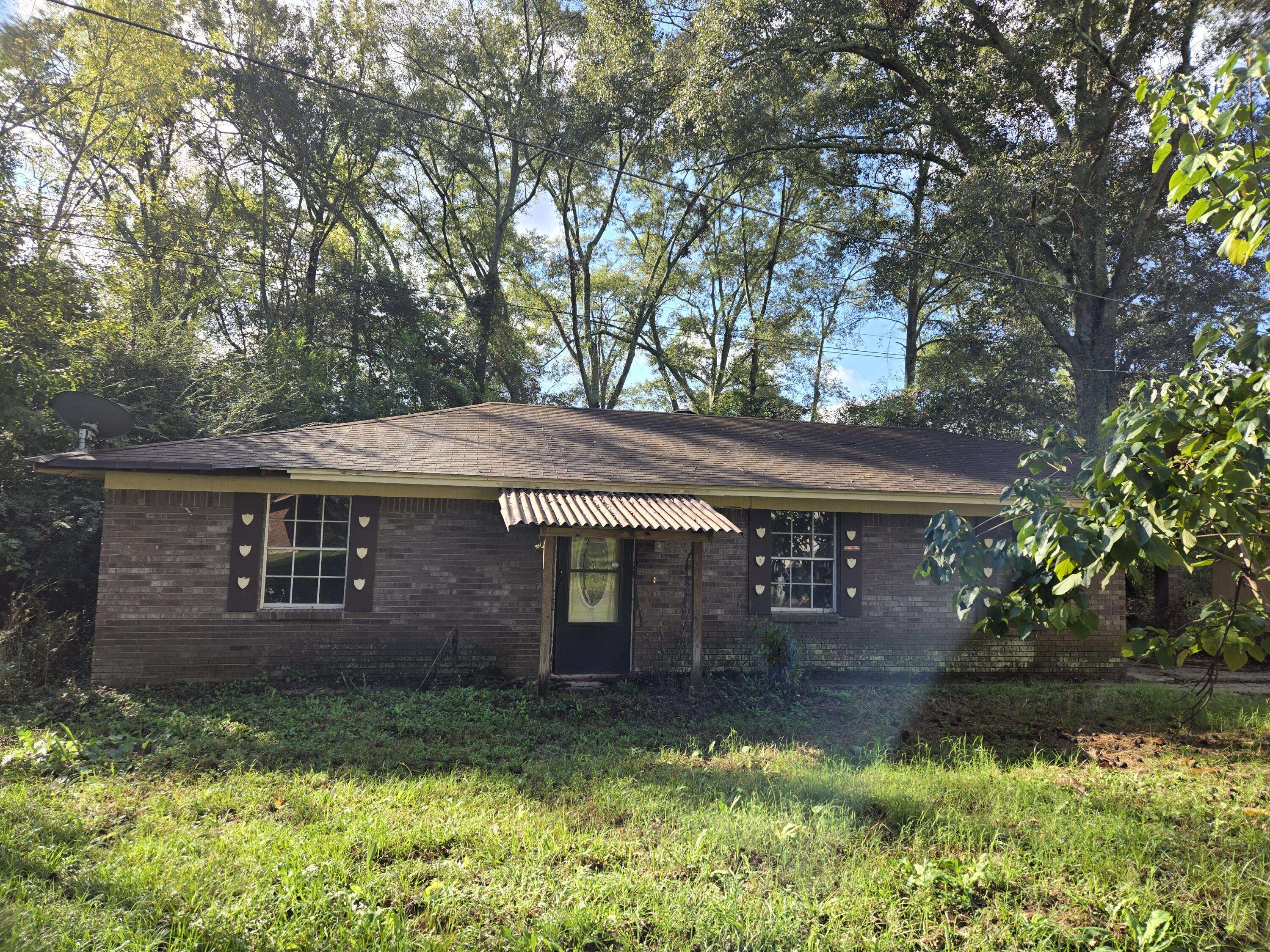 303 Simon St., Purvis, MS 39475