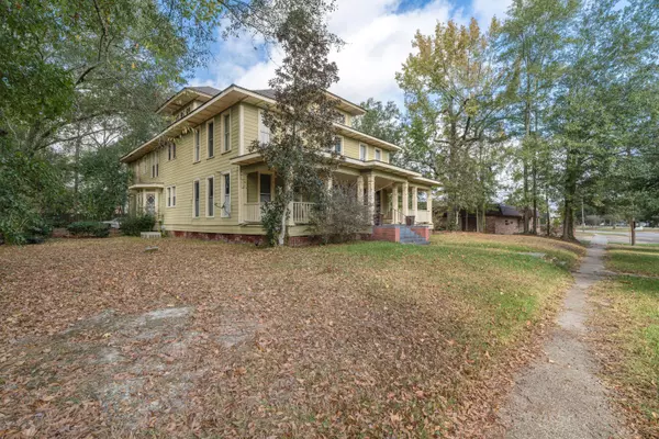 309 Bay St., Hattiesburg, MS 39401