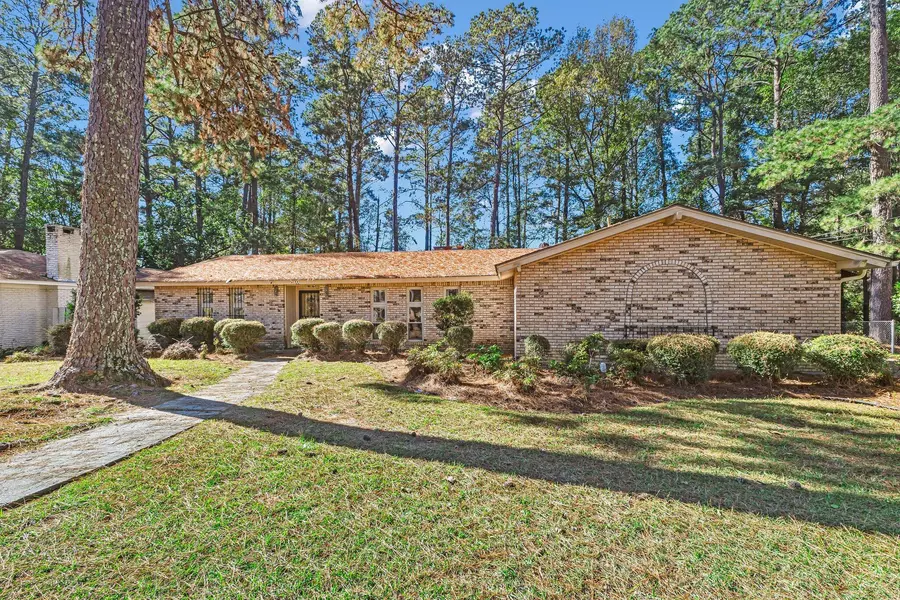 3844 Millsaps Dr., Laurel, MS 39440