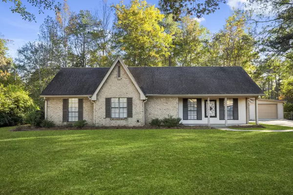 415 Trussell Rd., Petal, MS 39465