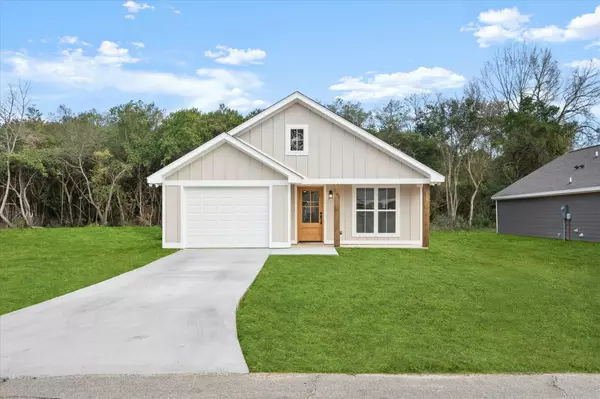 Petal, MS 39465,397 N George