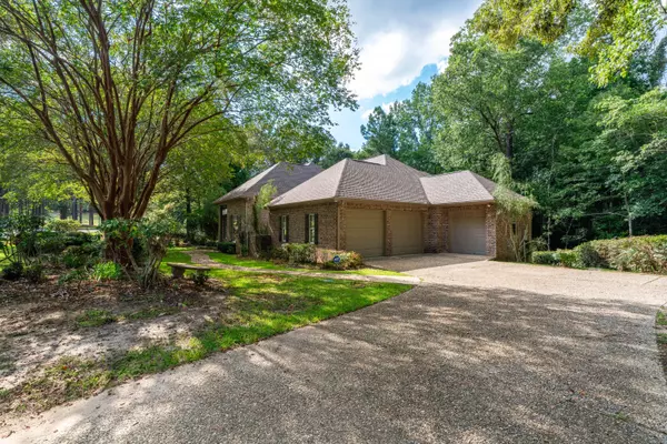 Hattiesburg, MS 39401,48 Timberton Dr.