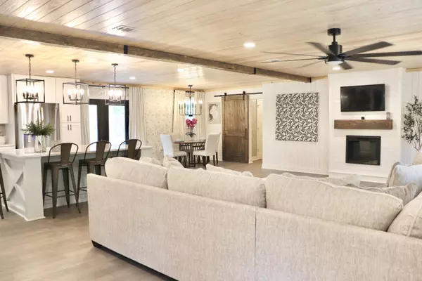 Columbia, MS 39429,5057 HWY 35 N