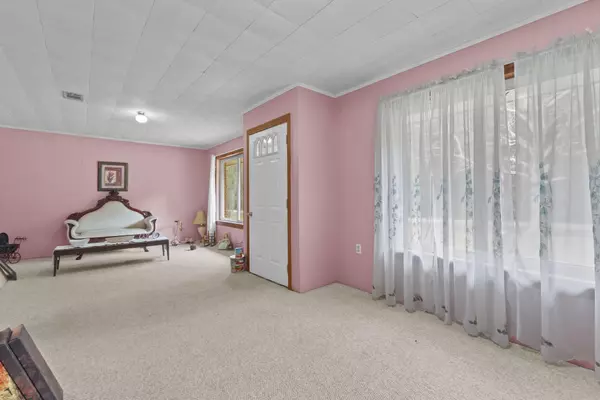 Prentiss, MS 39474,98 Wilson Polk Rd.