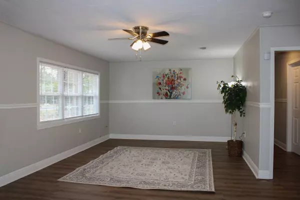 Petal, MS 39465,106 Dixie Ave.