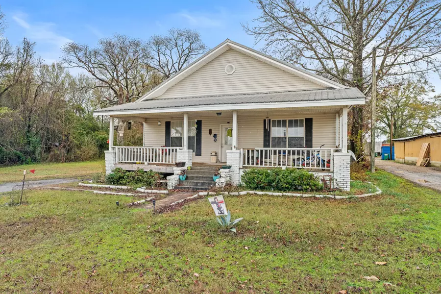 113 N Railroad Rd., Petal, MS 39465