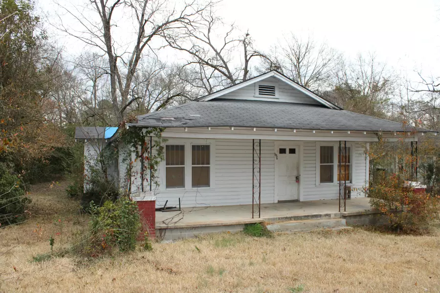 1136 W 6th St., Prentiss, MS 39474