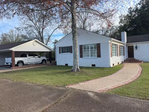 Raleigh, MS 39153,208 Mimosa Dr.