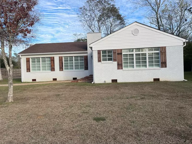 208 Mimosa Dr., Raleigh, MS 39153