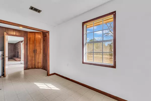 496 Eatonville Rd. Hattiesburg, MS 39401