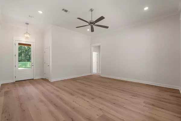 Hattiesburg, MS 39402,76 Copperfield Dr.