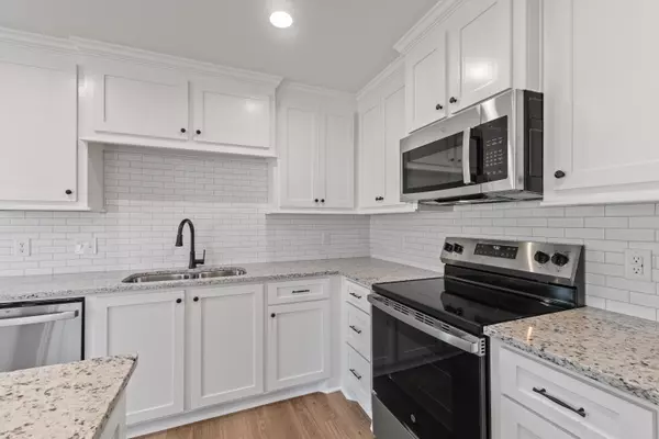 7 Jackson Square Dr. Hattiesburg, MS 39402