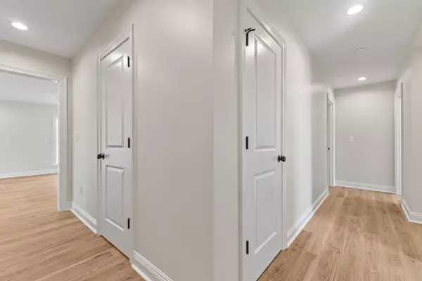 7 Jackson Square Dr. Hattiesburg, MS 39402