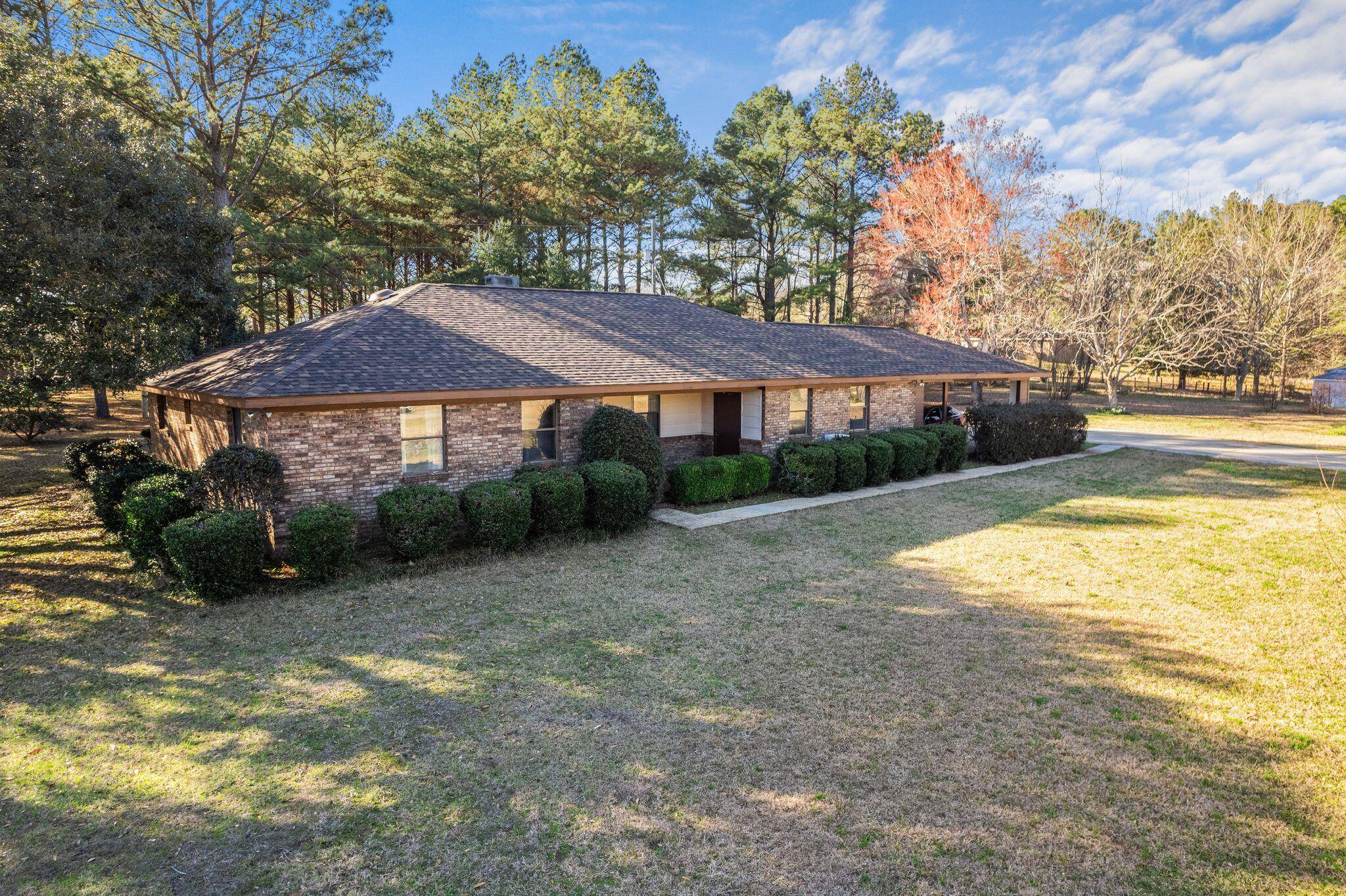 1065 Howell Rd., Purvis, MS 39475